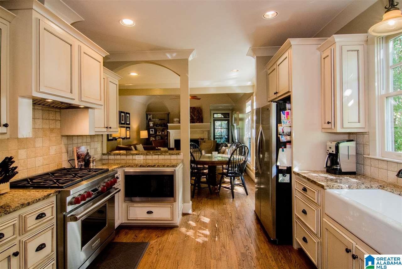 402 Devon Drive Birmingham, AL 35209 - Photo 11 of 48
