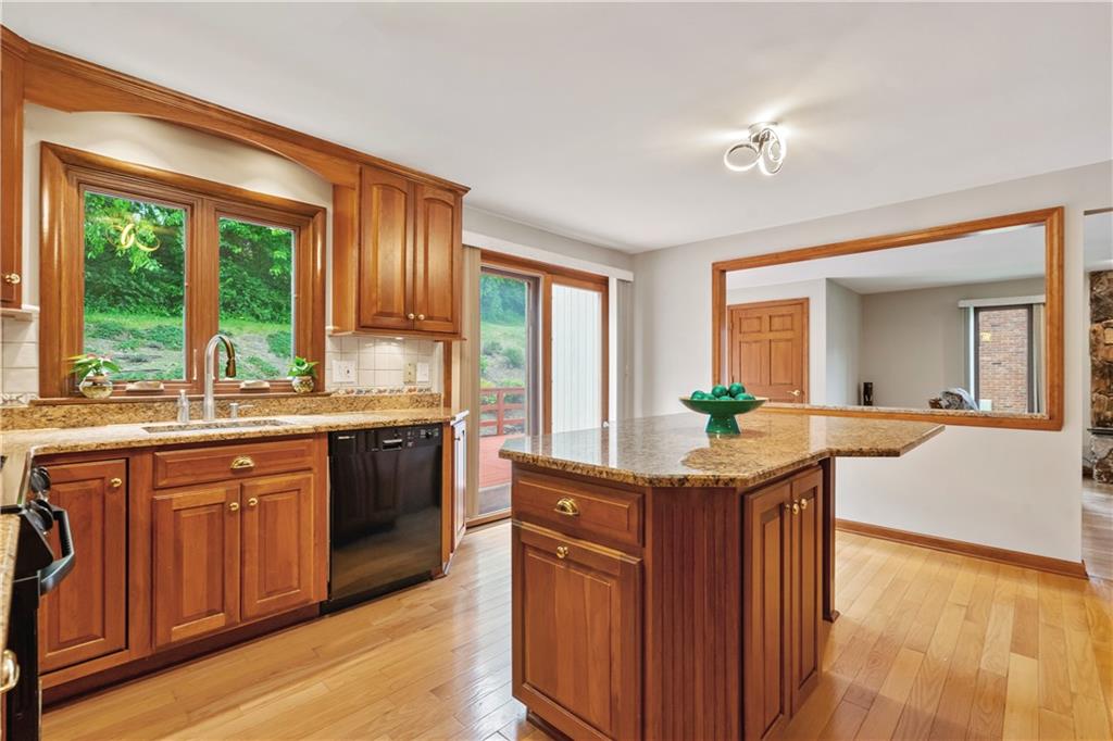 471 Manordale Road Pittsburgh, PA 15241 - Photo 11 of 37 Gallery Image 11