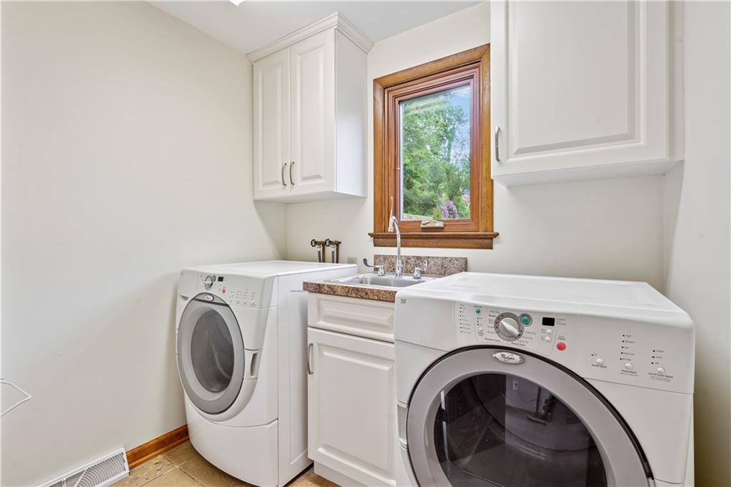 471 Manordale Road Pittsburgh, PA 15241 - Photo 16 of 37 Gallery Image 16