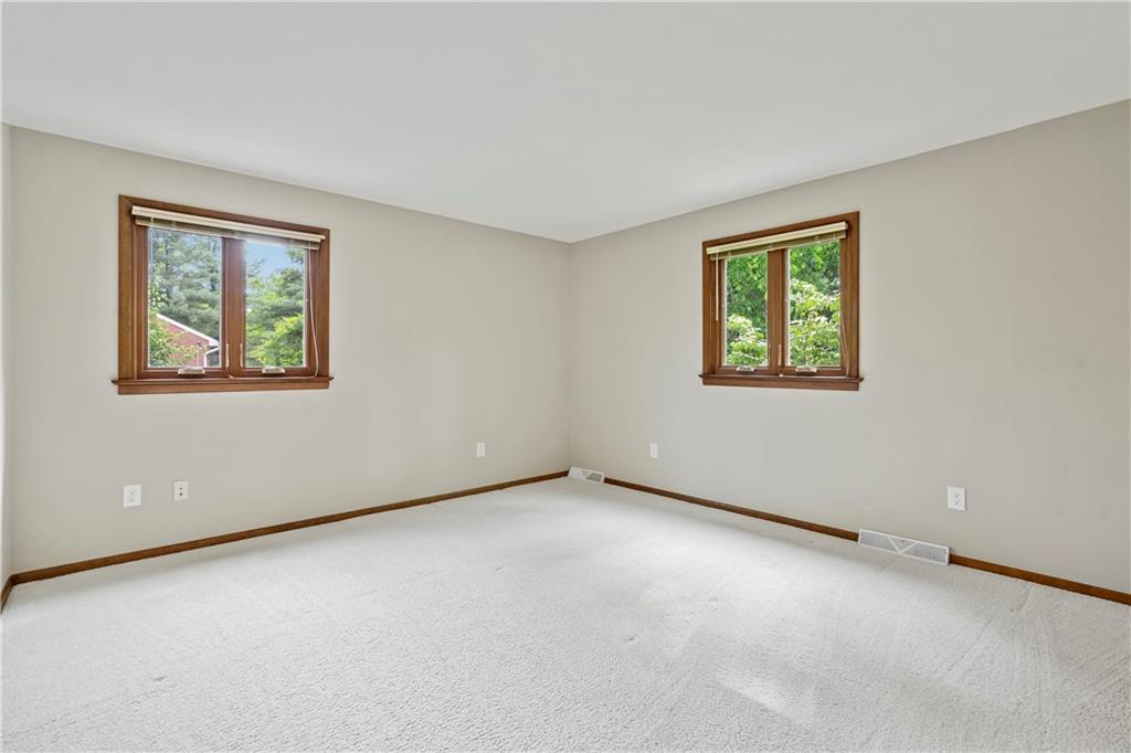 471 Manordale Road Pittsburgh, PA 15241 - Photo 22 of 37 Gallery Image 22