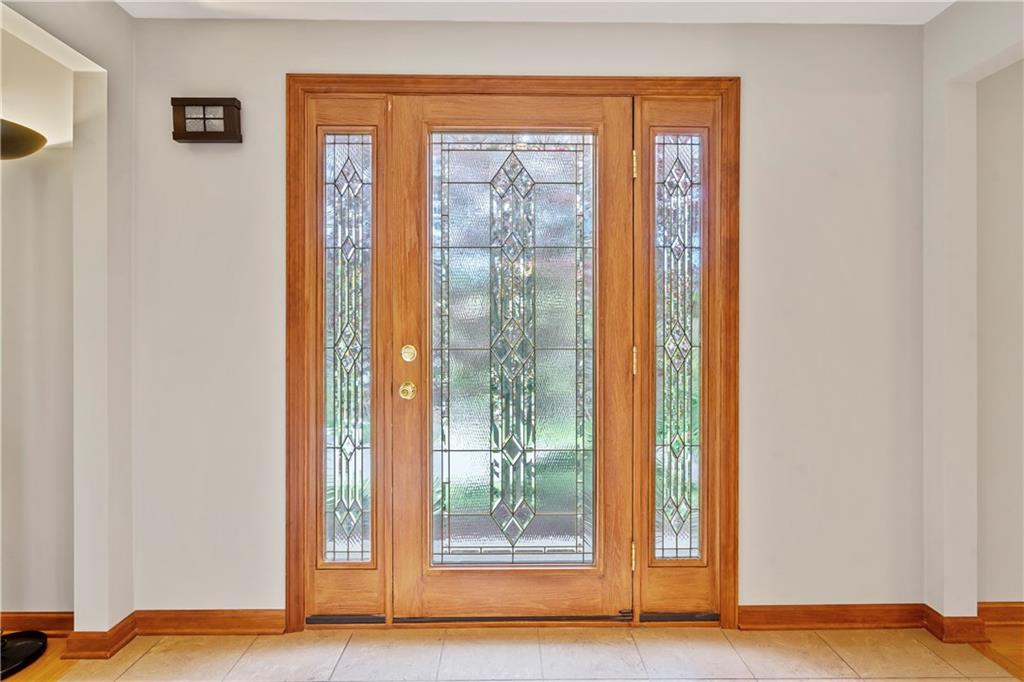 471 Manordale Road Pittsburgh, PA 15241 - Photo 3 of 37 Gallery Image 3