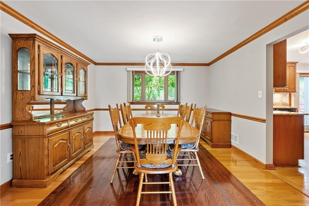 471 Manordale Road Pittsburgh, PA 15241 - Photo 6 of 37 Gallery Image 6