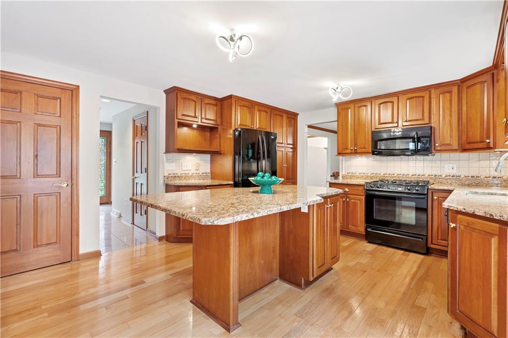 471 Manordale Road Pittsburgh, PA 15241 - Photo 10 of 37 Gallery Image 10
