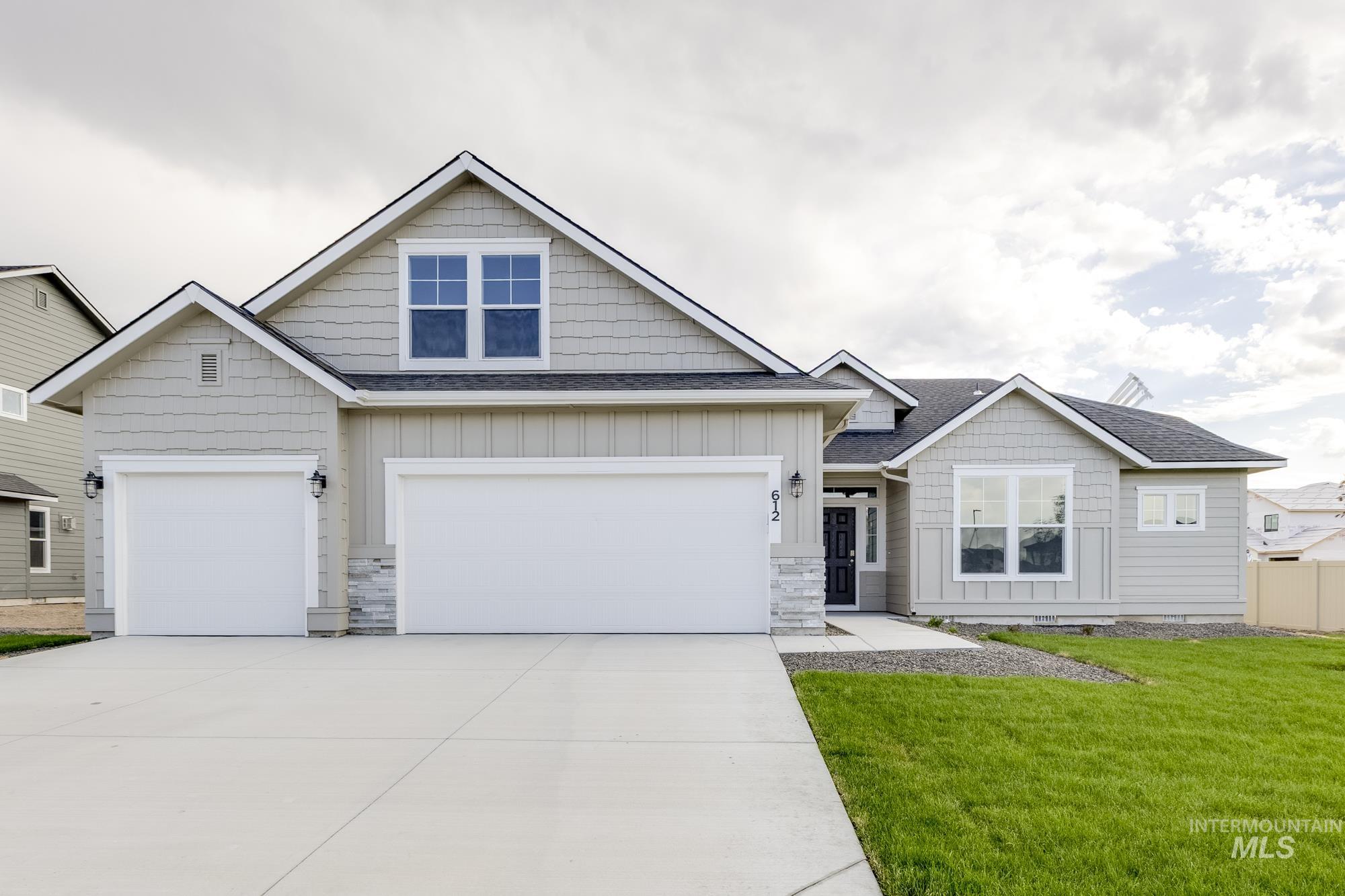5261 South Memory Avenue Meridian, ID 83642 - Photo 1 of 30