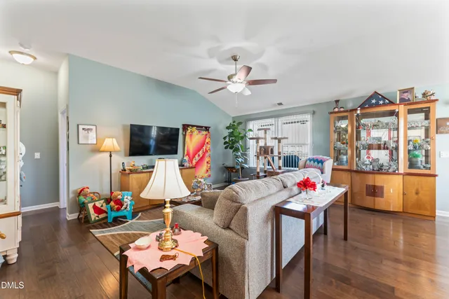 $494,500 | 1009 Morgan Point Court, Fuquay-Varina, NC 27526