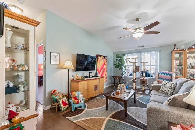 $494,500 | 1009 Morgan Point Court, Fuquay-Varina, NC 27526