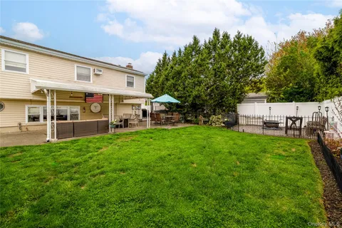 $749,988 | 851 Elmwood Road, West Babylon, NY 11704