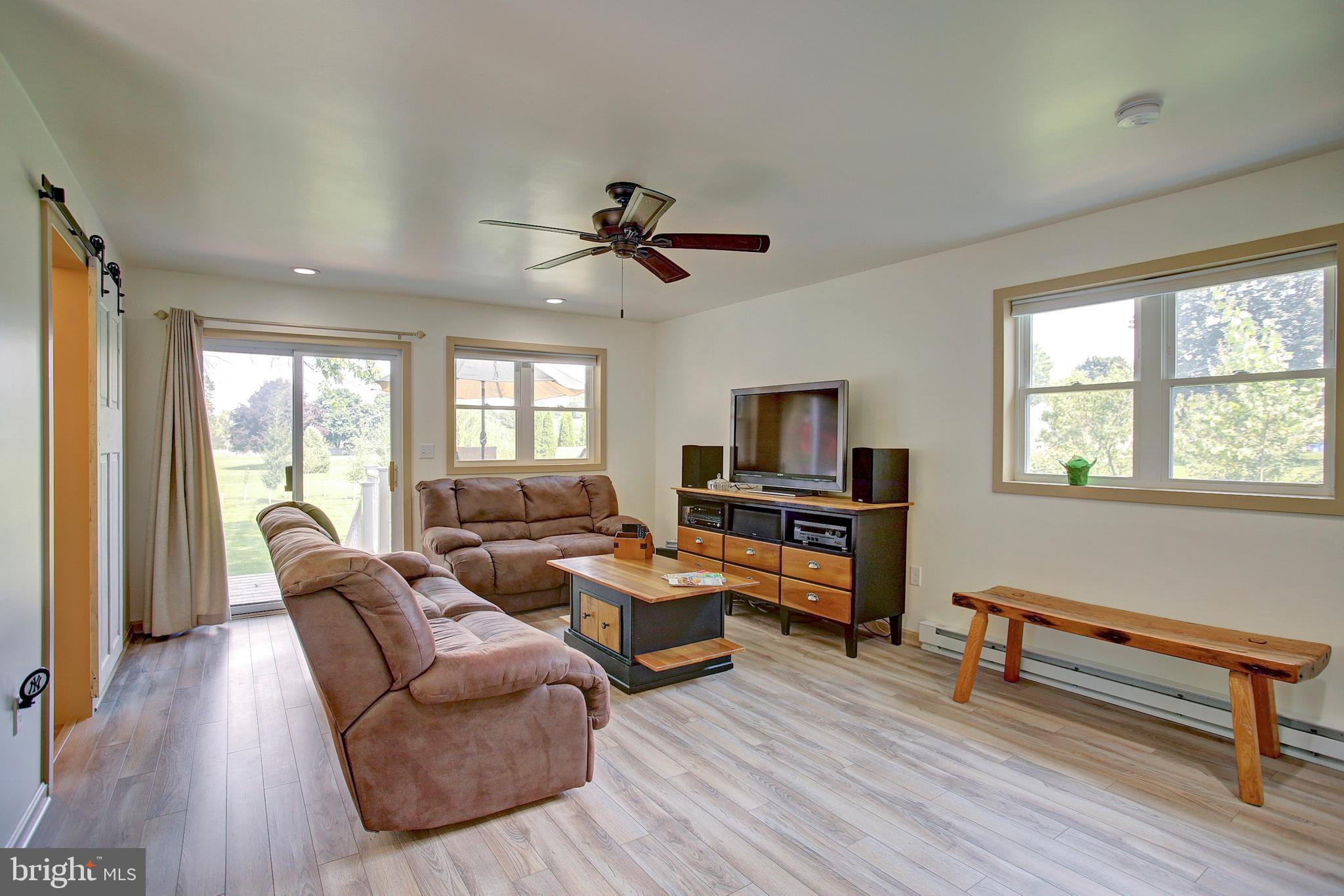 8 Bare Road Mechanicsburg, PA 17050 - Photo 4 of 25 Gallery Image 4