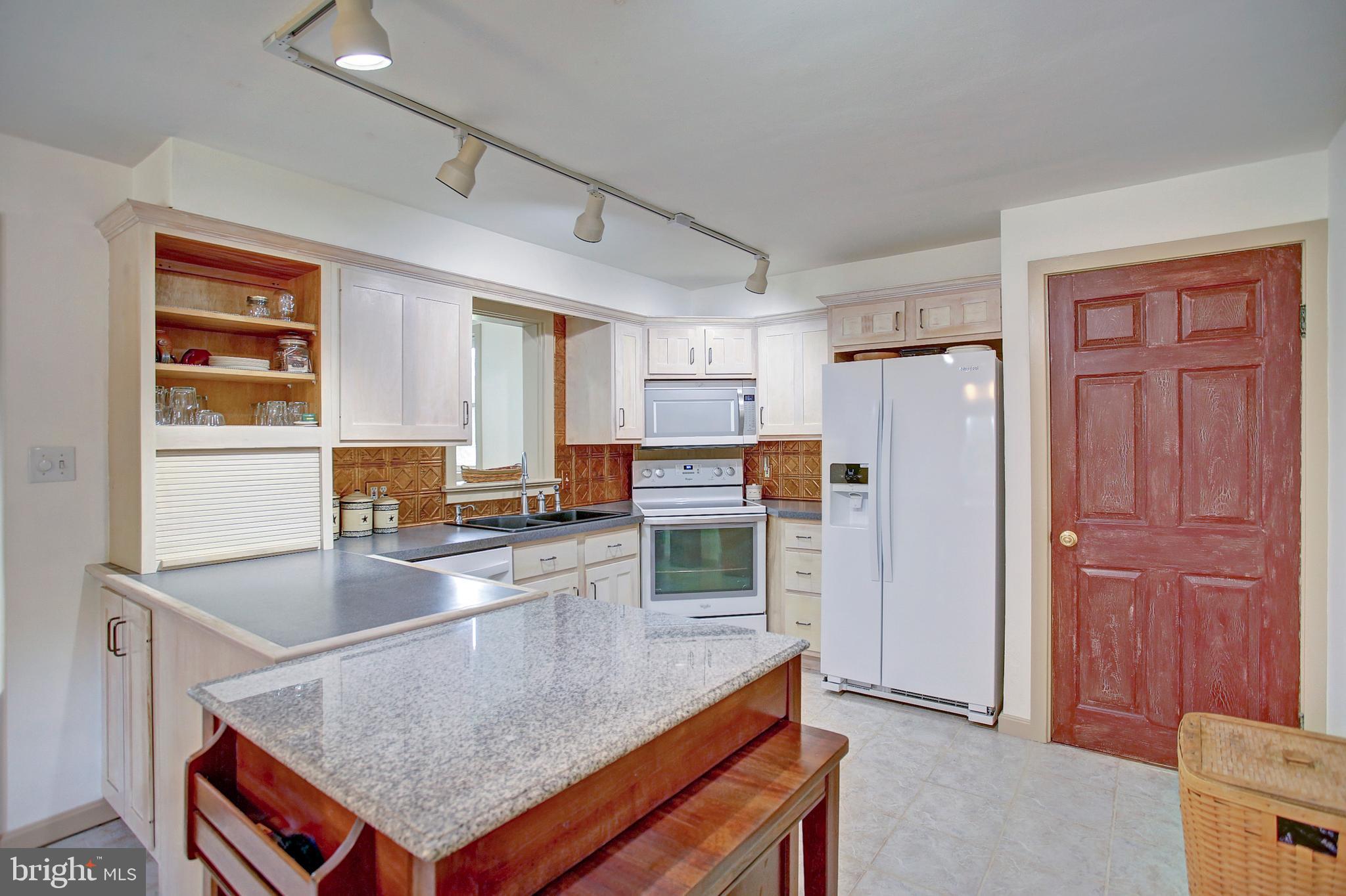 8 Bare Road Mechanicsburg, PA 17050 - Photo 10 of 25 Gallery Image 10