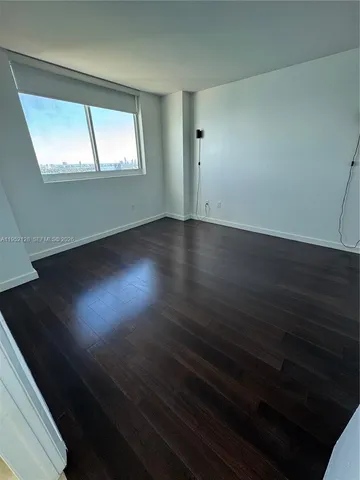 $4,090 | 1800 North Bayshore Drive, Unit 2903, Miami, FL 33132