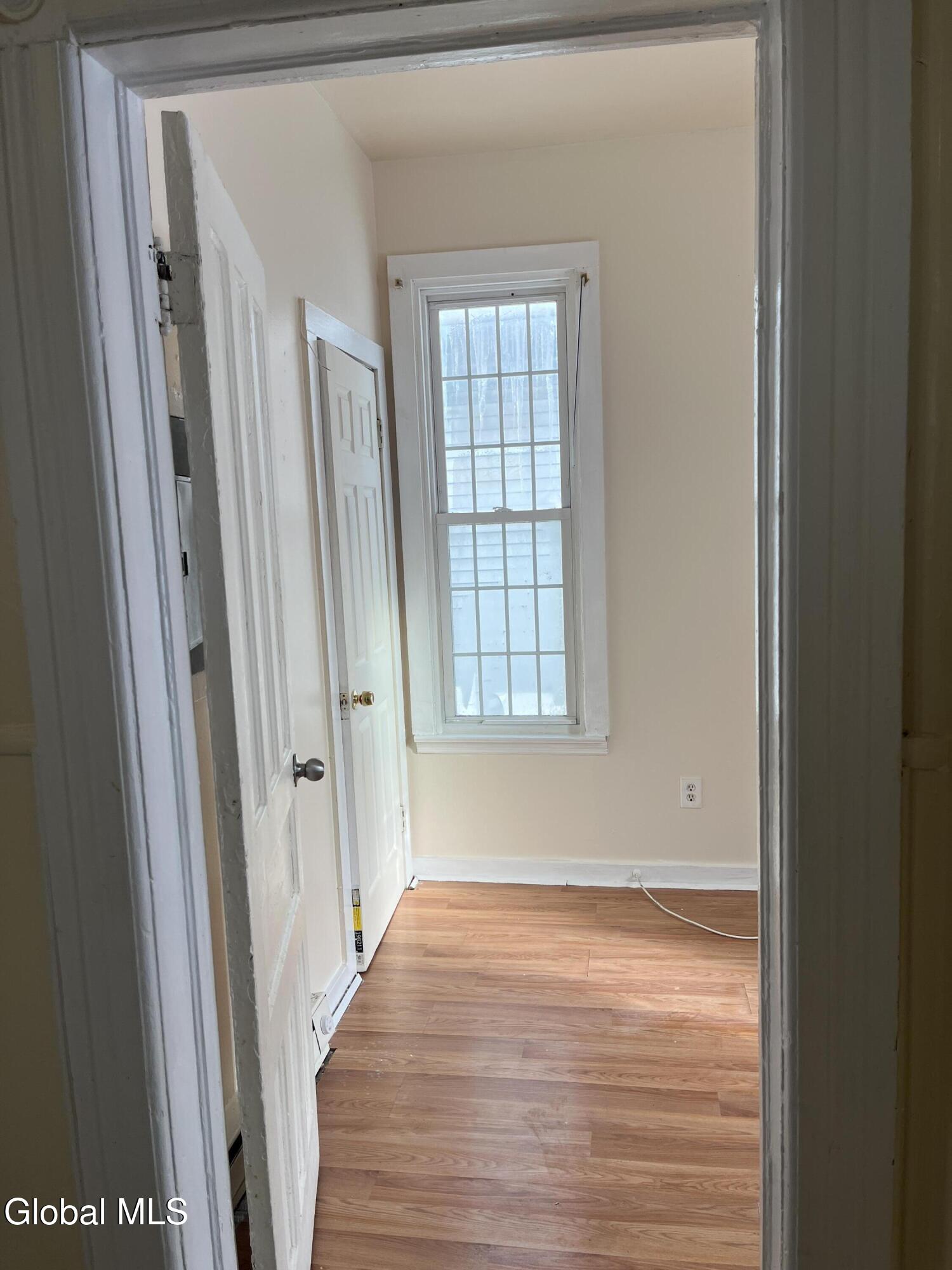 748 Eastern Avenue Schenectady, NY 12308 - Photo 14 of 34 IMG_0408