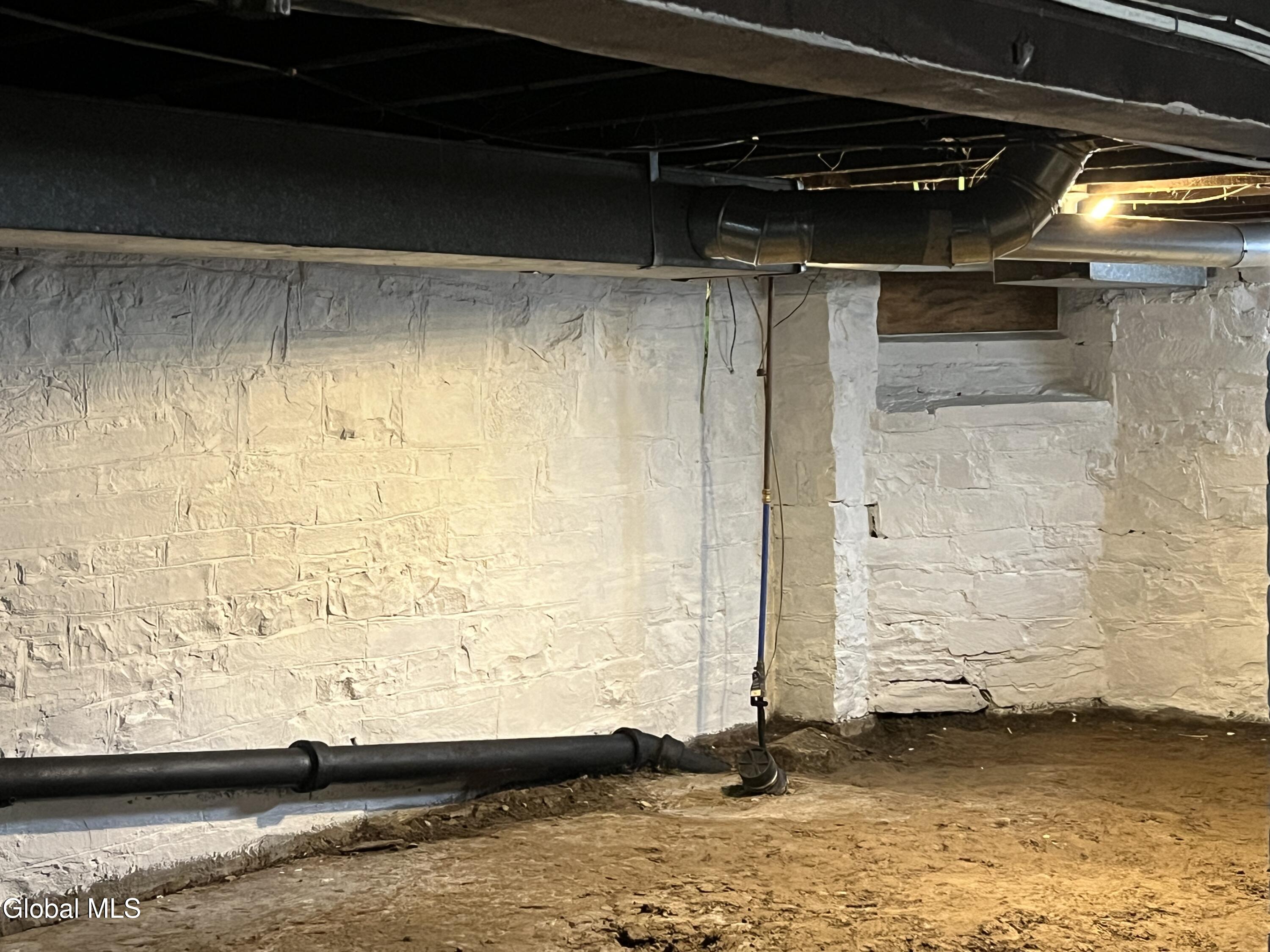 748 Eastern Avenue Schenectady, NY 12308 - Photo 27 of 34 IMG_0392