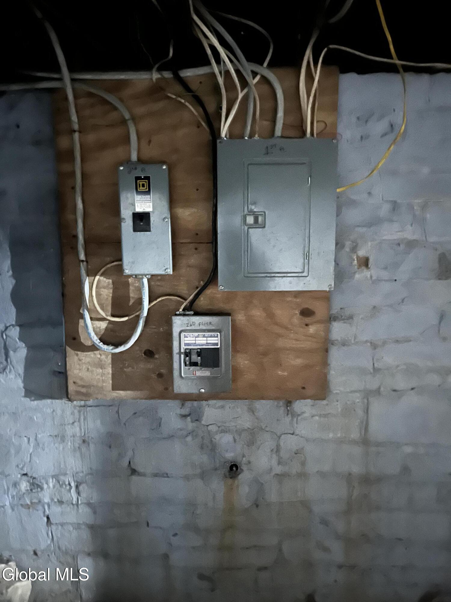 748 Eastern Avenue Schenectady, NY 12308 - Photo 29 of 34 IMG_9084