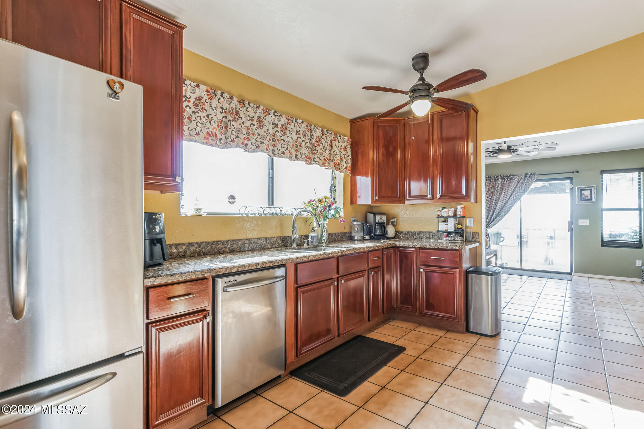 960 Via Puebla Rio Rico, AZ 85648 - Photo 5 of 30 Gallery Image 5