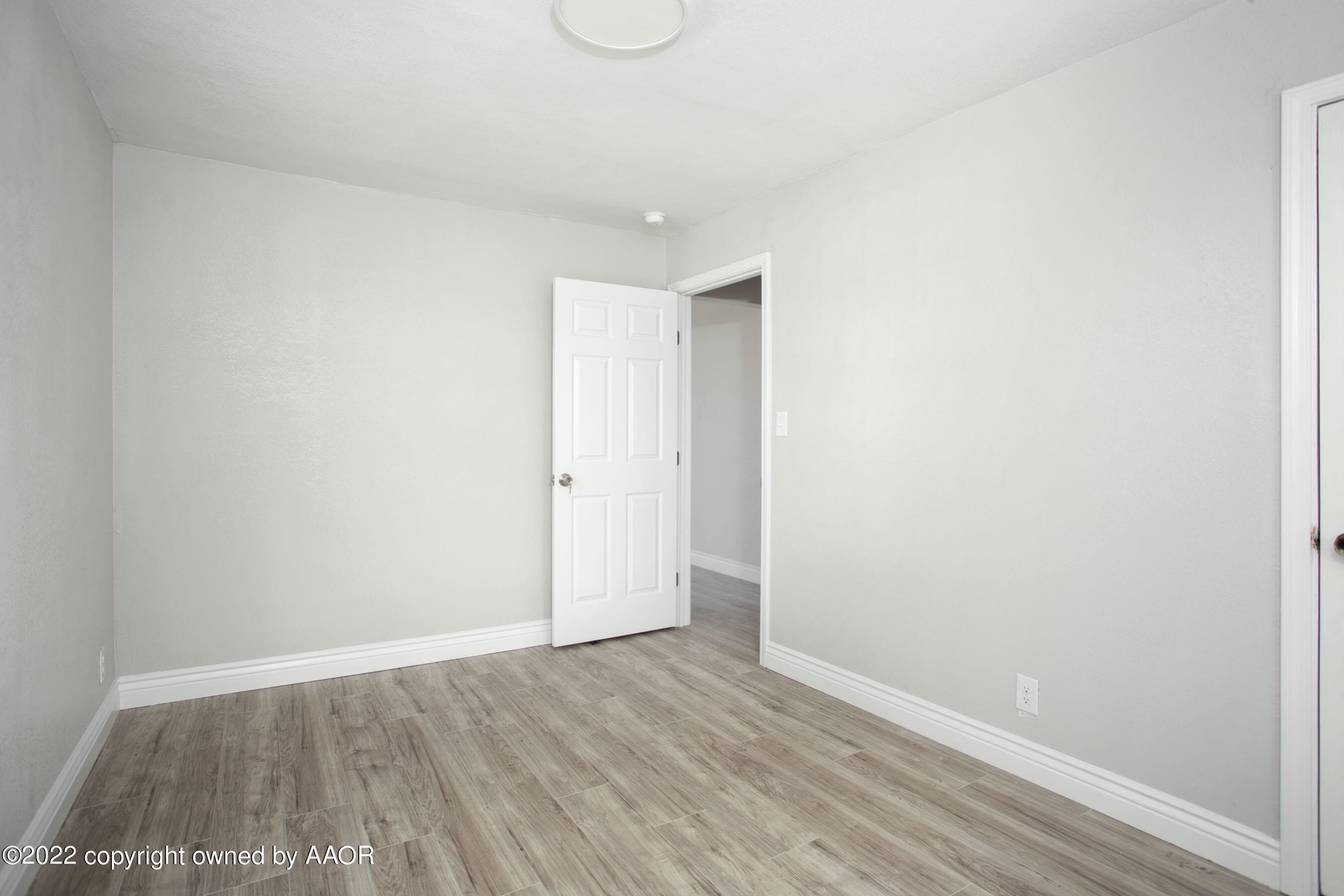 2710 Ridgemere Boulevard Amarillo, TX 79107 - Photo 14 of 20 Bedroom 2 - View 1