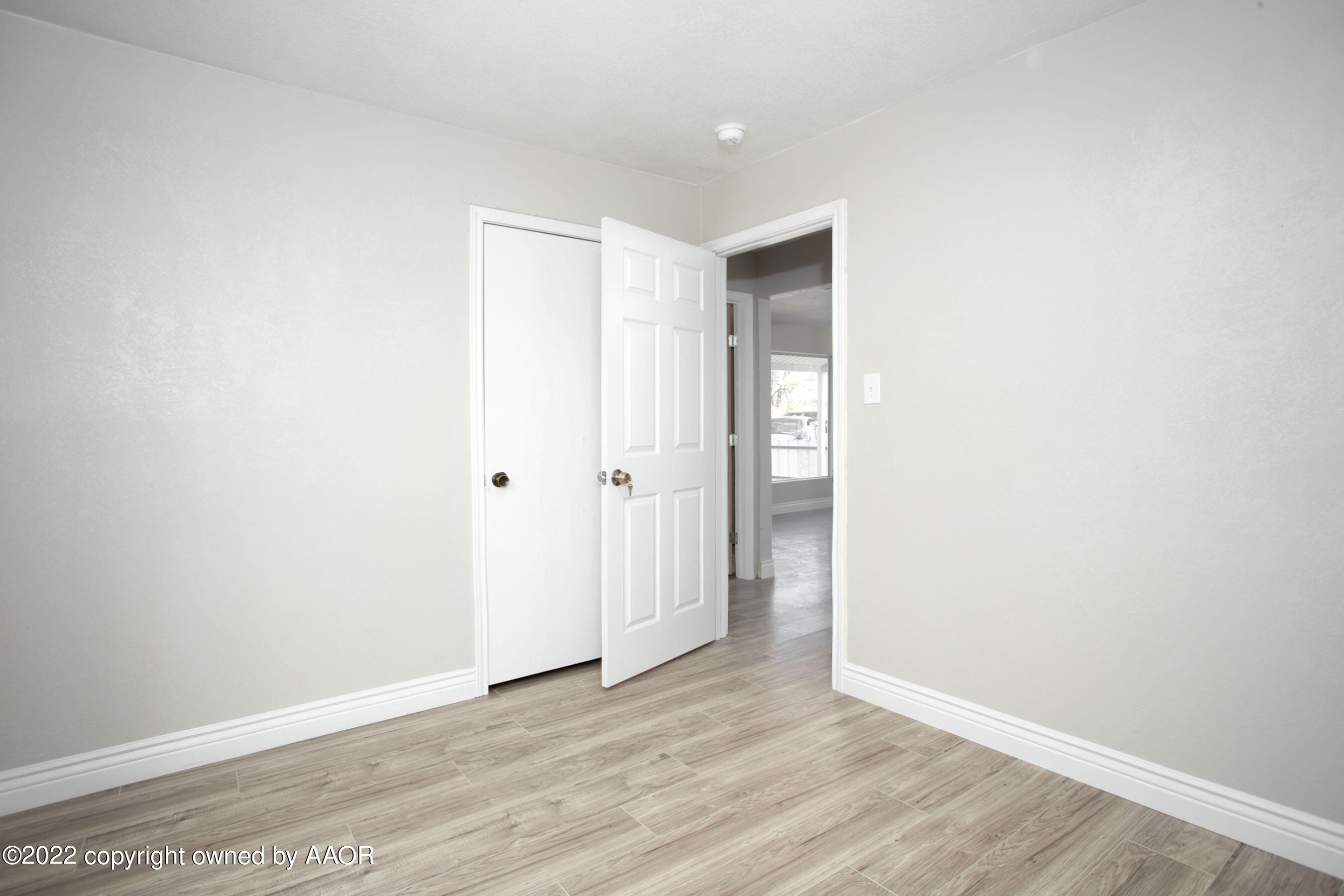 2710 Ridgemere Boulevard Amarillo, TX 79107 - Photo 16 of 20 Bedroom 3 - View 1