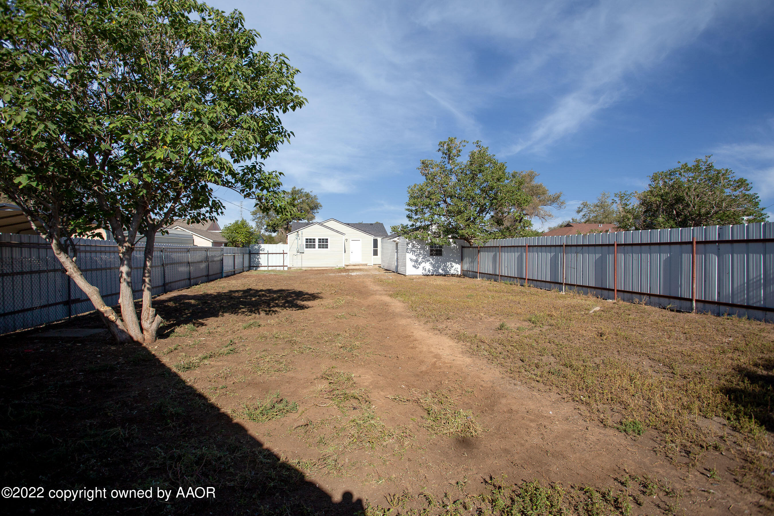 2710 Ridgemere Boulevard Amarillo, TX 79107 - Photo 17 of 20 Back yard - View 1