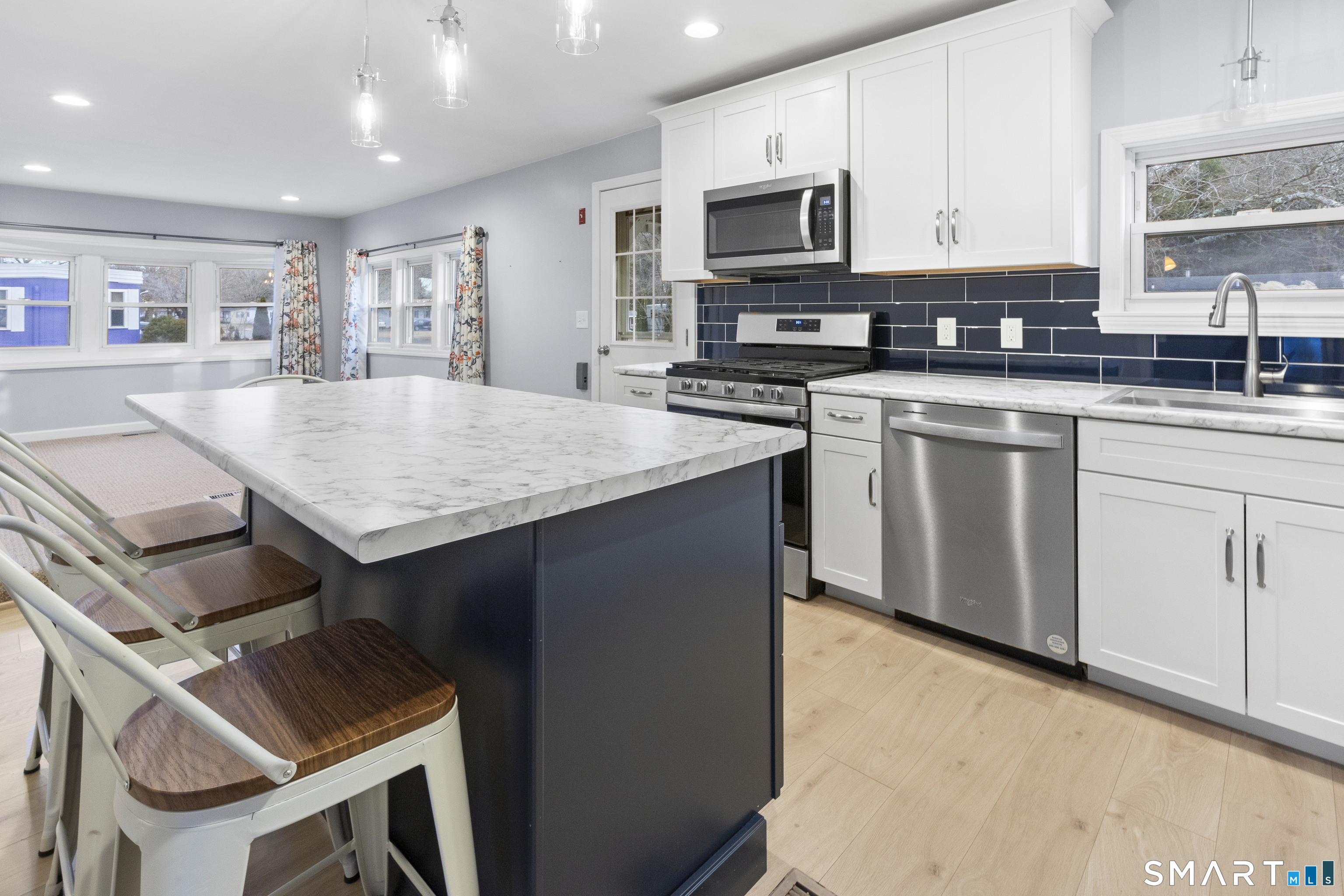 67 Breezy Lane Thompson, CT 06262 - Photo 4 of 31