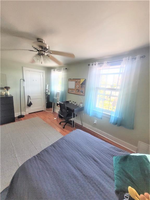 263 Robinson Street Pittsburgh, PA 15213 - Photo 12 of 21 a living room with furniture and a window