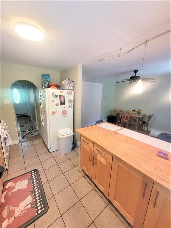 263 Robinson Street Pittsburgh, PA 15213 - Photo 6 of 21 a spacious bathroom with a sink and a mirror