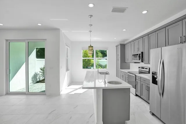 $3,700 | 612 Parsons Way, Deerfield Beach, FL 33442