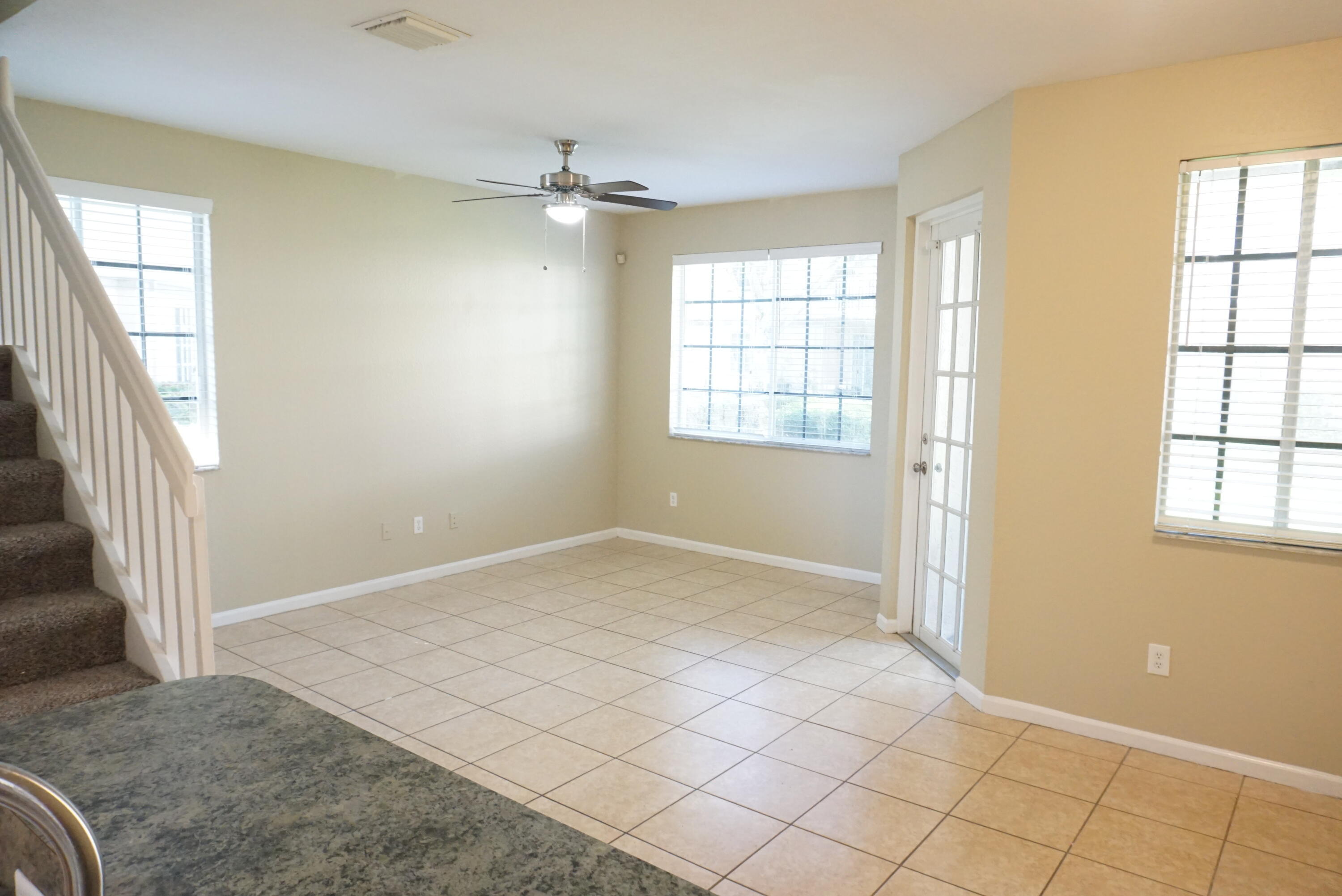 1964 Flamingo Place Riviera Beach, FL 33404 - Photo 5 of 32 DSC07867