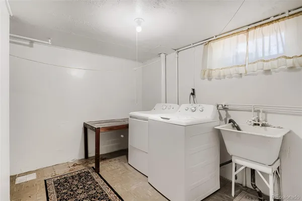 $2,495 | 1320 Holly Street, Denver, CO 80220