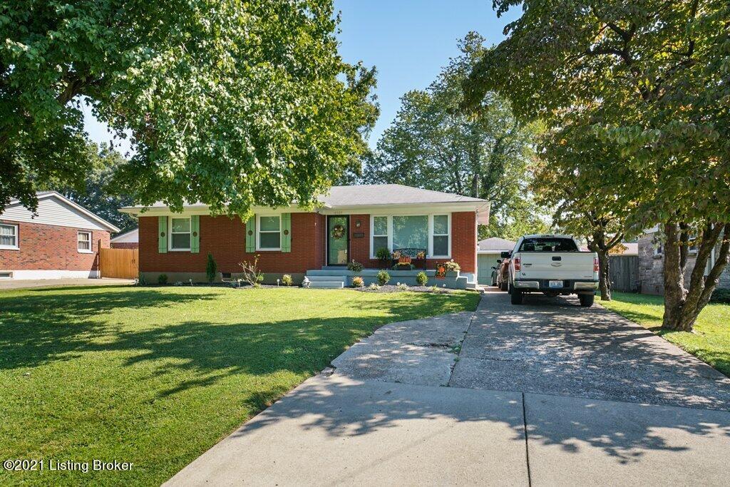 10505 Torrington Road Louisville, KY 40272 - Photo 2 of 36 002-10505-2_m