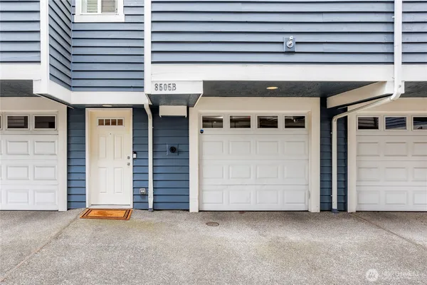 $595,000 | 8505 Midvale Avenue North, Unit B, Seattle, WA 98103