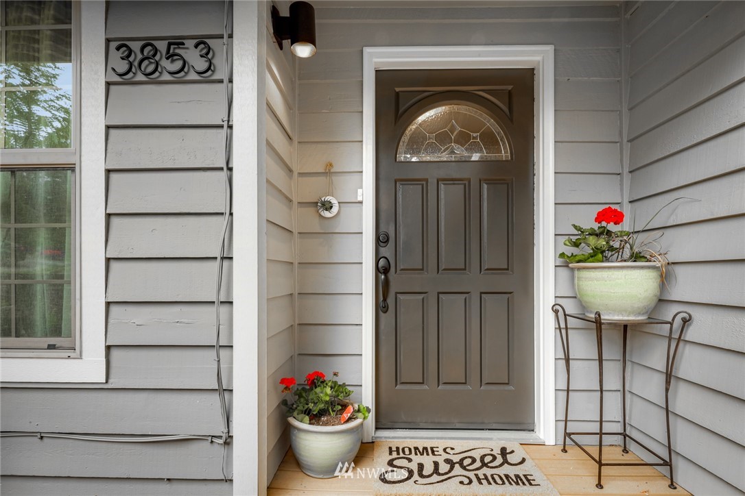 3853 Magrath Road Bellingham, WA 98226 - Photo 3 of 40 a front view of a house with entryway