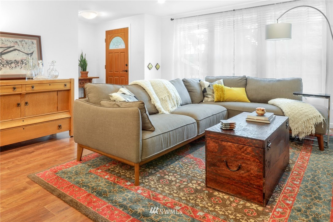 3853 Magrath Road Bellingham, WA 98226 - Photo 8 of 40 a living room with furniture and wooden floor