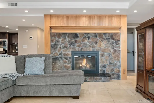 $595,000 | 1777 Larimer Street, Unit 1610, Denver, CO 80202