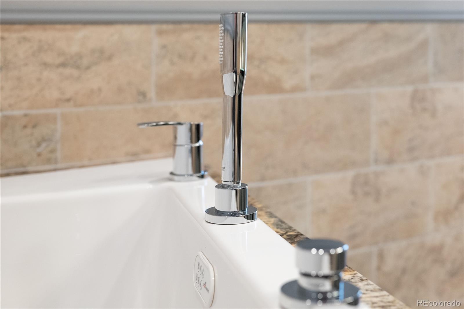 1777 Larimer Street, Unit 1610 Denver, CO 80202 - Photo 26 of 40