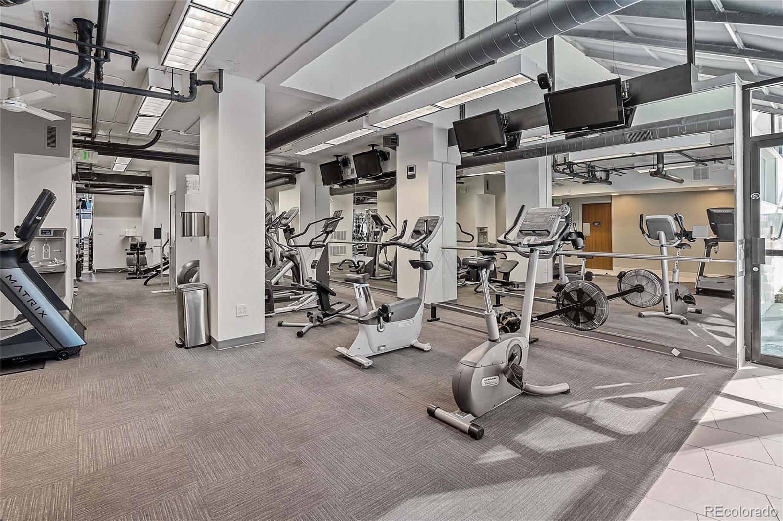 1777 Larimer Street, Unit 1610 Denver, CO 80202 - Photo 37 of 40