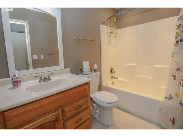 $474,900 | 356 Wild Fern Drive, Winchester, OR 97495