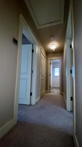 a view of empty room with window