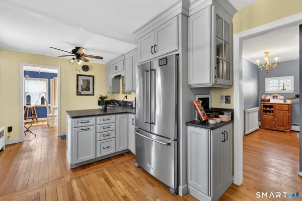 $579,900 | 1732 Main Street, Glastonbury, CT 06033