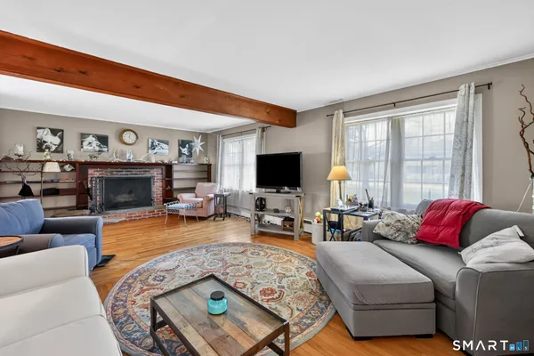 $579,900 | 1732 Main Street, Glastonbury, CT 06033