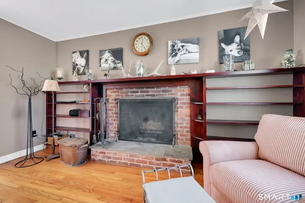 $579,900 | 1732 Main Street, Glastonbury, CT 06033