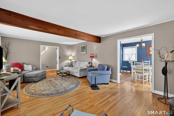 $579,900 | 1732 Main Street, Glastonbury, CT 06033