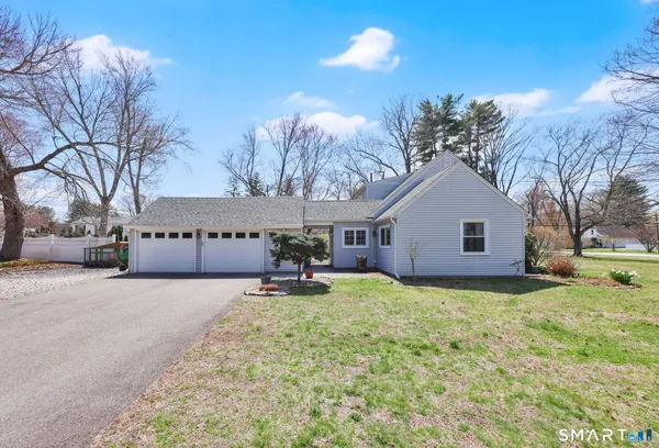 $579,900 | 1732 Main Street, Glastonbury, CT 06033