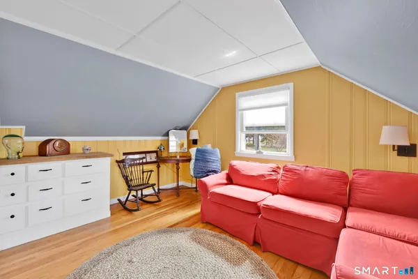 $579,900 | 1732 Main Street, Glastonbury, CT 06033