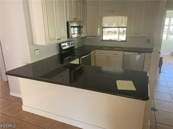 $1,800 | 2143 West Tobago Circle, Fort Myers, FL 33905