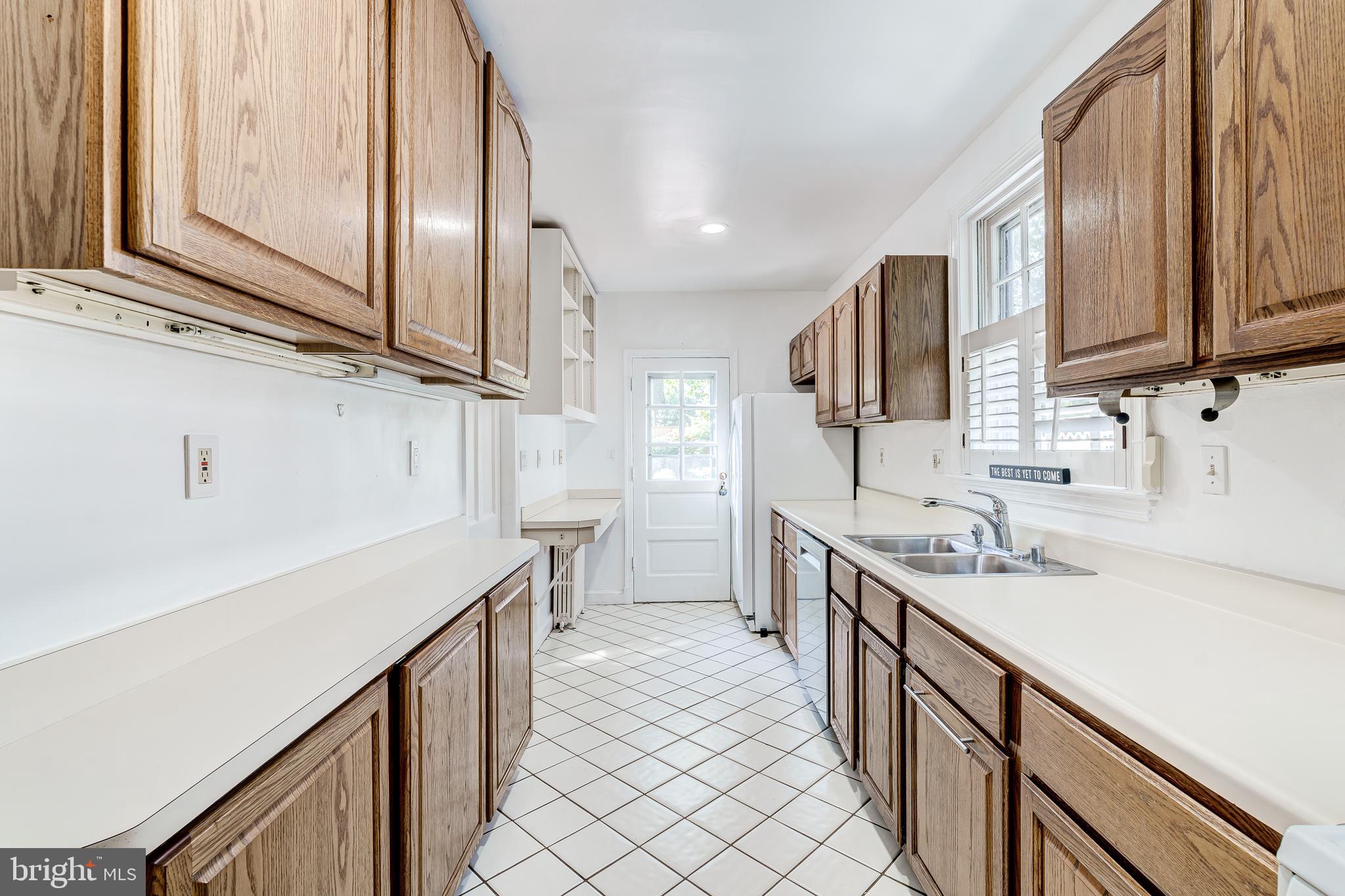 4708 Reservoir Road Northwest Washington, DC 20007 - Photo 32 of 88 Main Kitchen