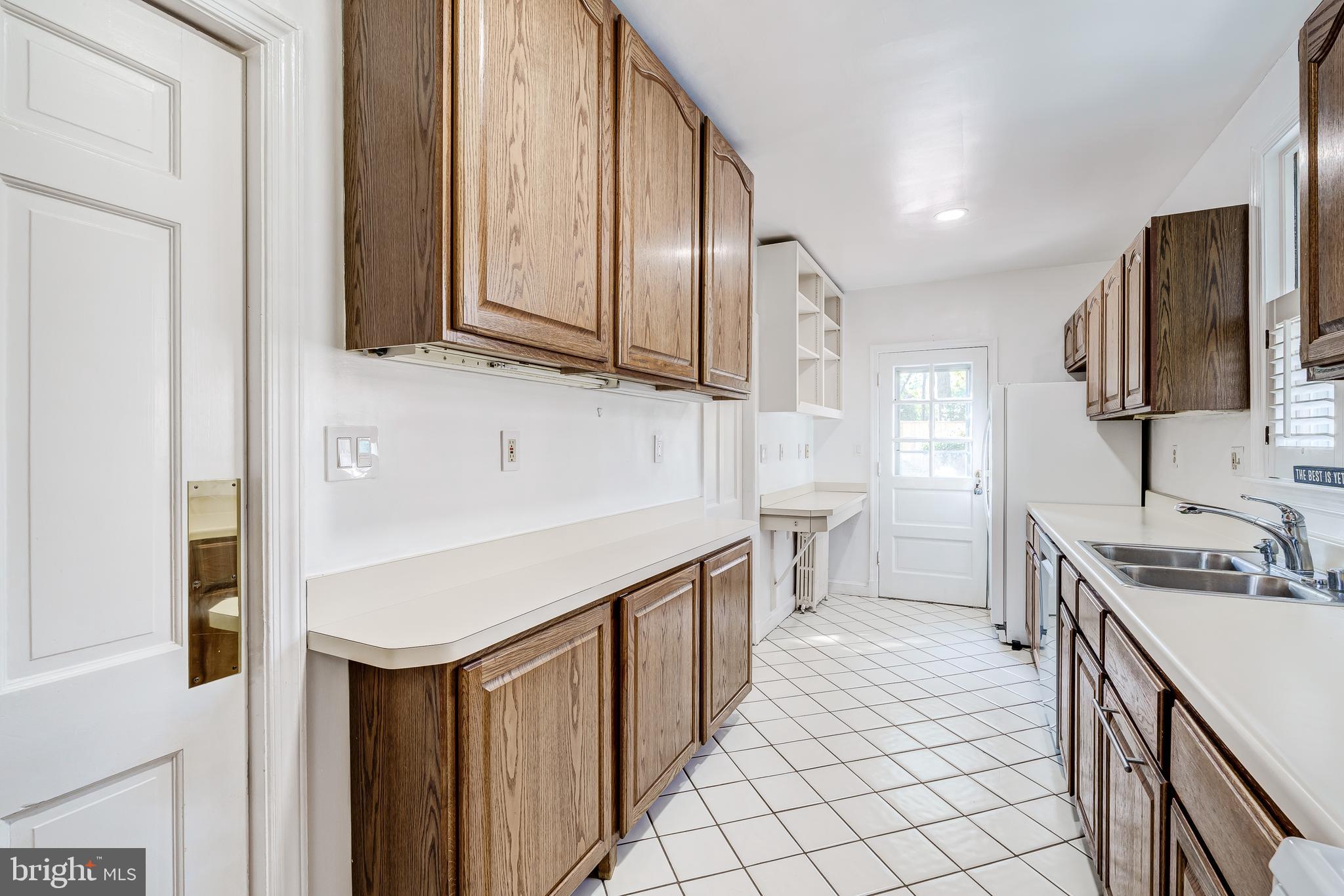 4708 Reservoir Road Northwest Washington, DC 20007 - Photo 33 of 88 Kitchen view