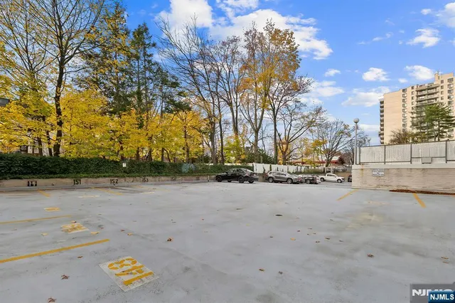 $289,000 | 277 Prospect Avenue, Unit 11H, Hackensack, NJ 07601