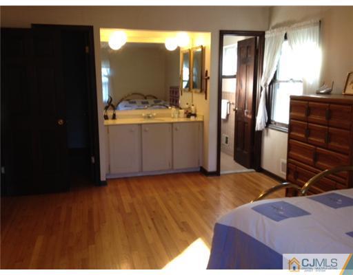 1250 Aaron Road North Brunswick, NJ 08902 - Photo 11 of 15 Gallery Image 11