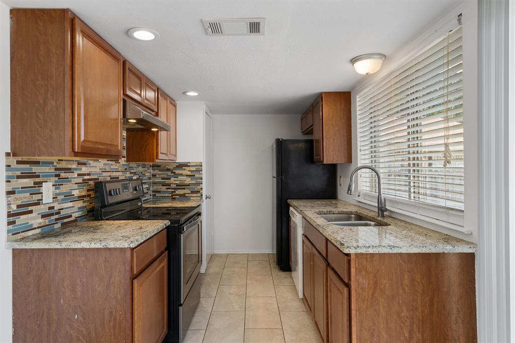 8528 Santa Rosa Drive Frisco, TX 75033 - Photo 9 of 36