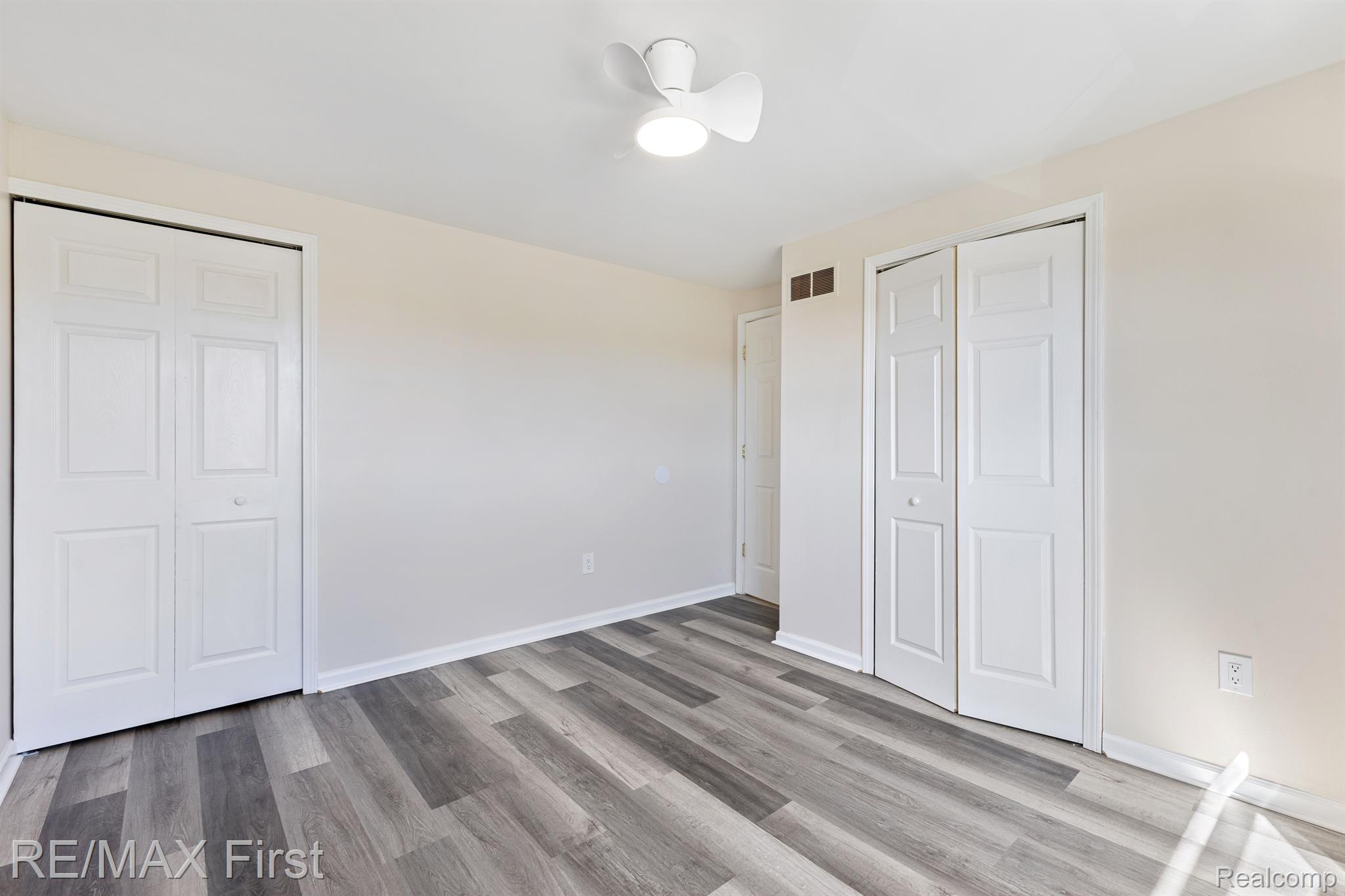 25145 Hayes Road Warren, MI 48089 - Photo 19 of 30