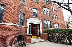 534 Sheridan Road, Unit 3A Evanston, IL 60202 - Photo 2 of 10 a view of a brick house with large windows